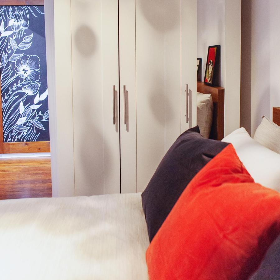 بيلفي Hip Heritage Main Floor Flat In Downtown District المظهر الخارجي الصورة